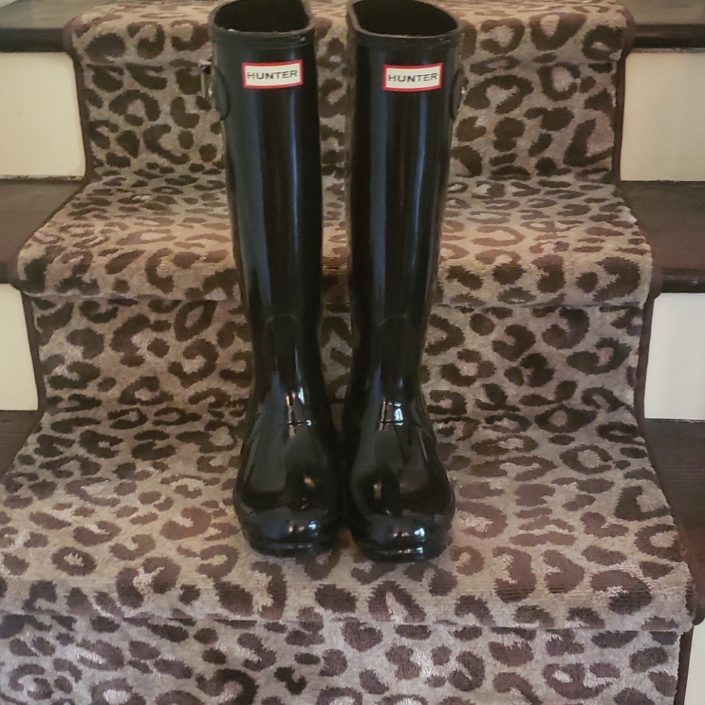 Hunter tall gloss black boots sz. 6, NEW!